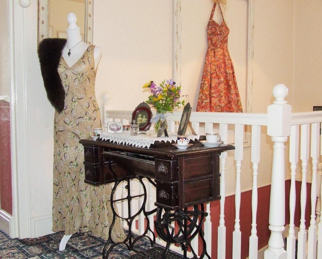 Lobhill Farmhouse Bed And Breakfast And Self Catering Accommodation Okehampton Extérieur photo