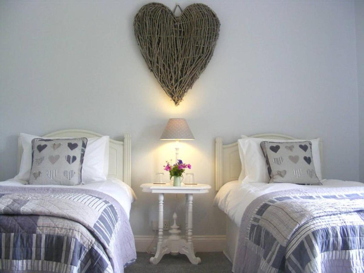 Lobhill Farmhouse Bed And Breakfast And Self Catering Accommodation Okehampton Chambre photo