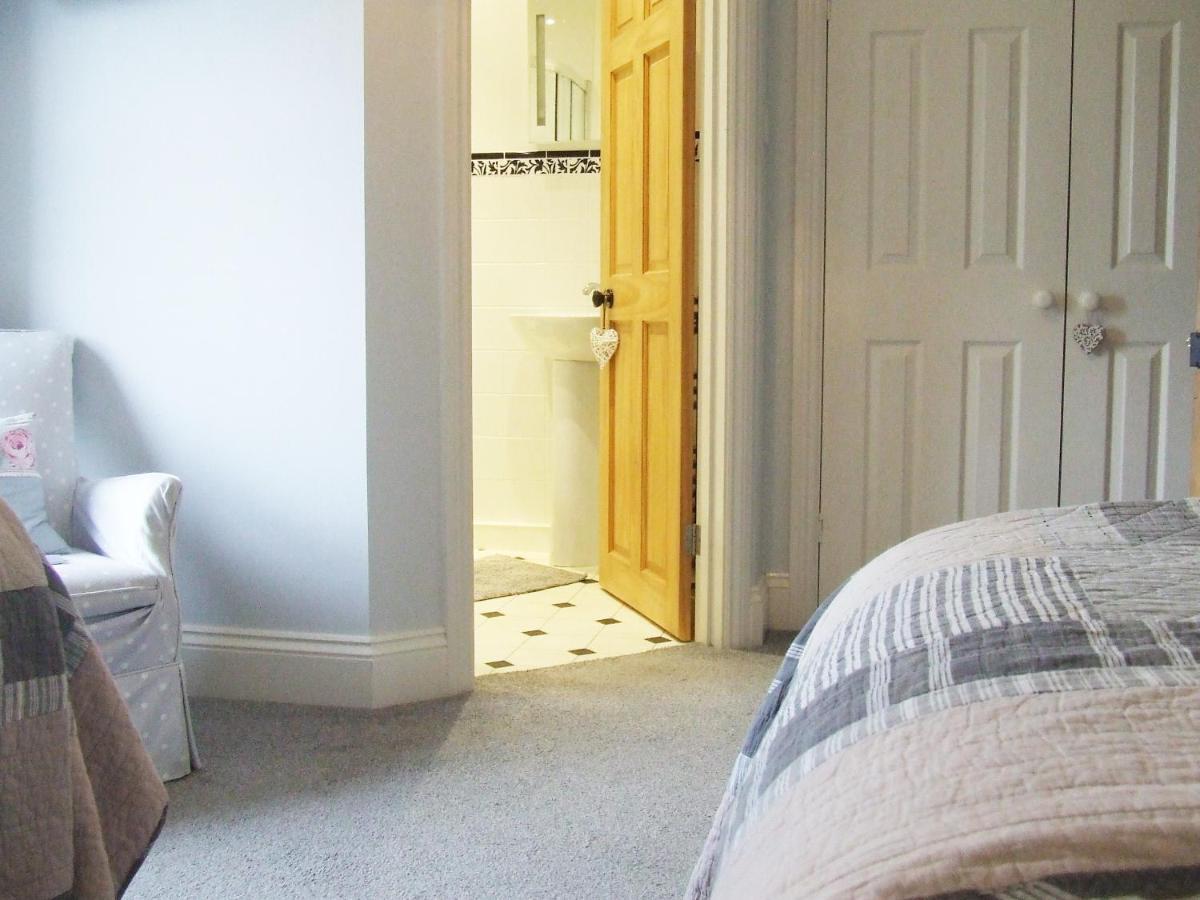 Lobhill Farmhouse Bed And Breakfast And Self Catering Accommodation Okehampton Extérieur photo